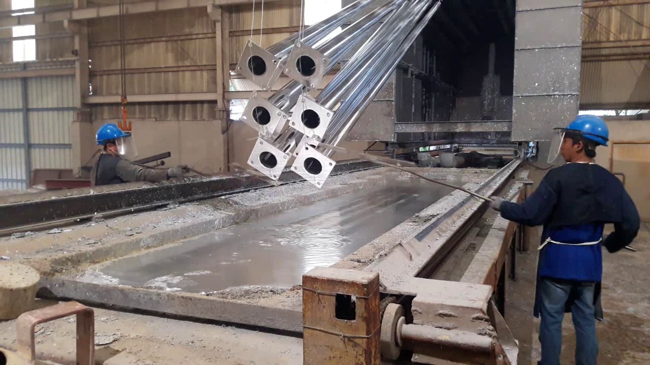 hot dip galvanizing.jpg