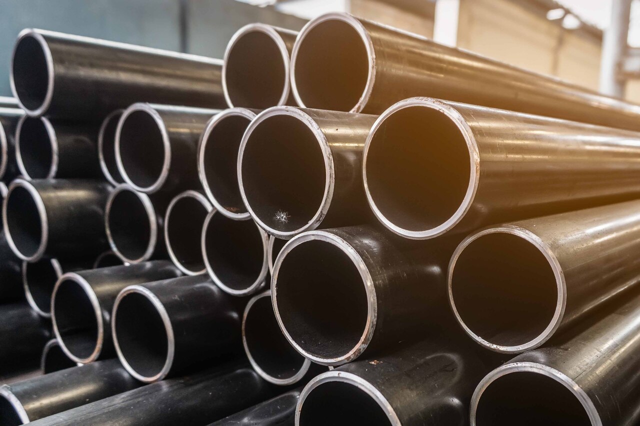 carbon steel pipe suppliers.jpg